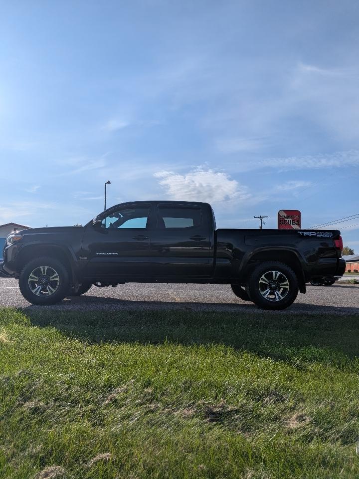 Toyota Tacoma 4WD Double Cab LB V6 AT TRD Sport (Natl) 2018