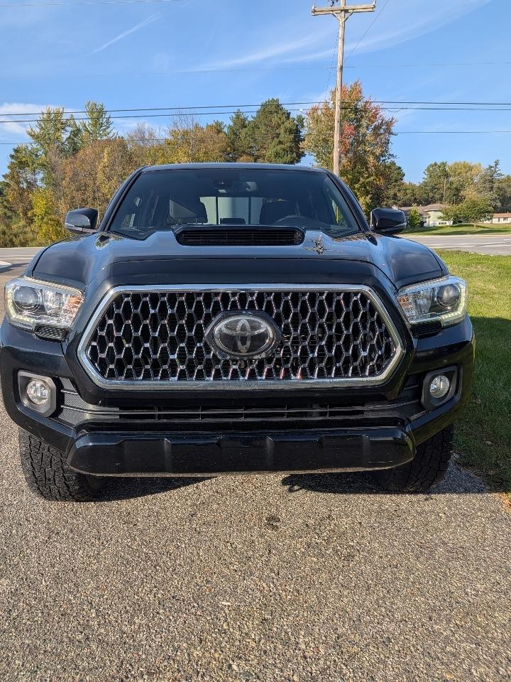 Toyota Tacoma 4WD Double Cab LB V6 AT TRD Sport (Natl) 2018