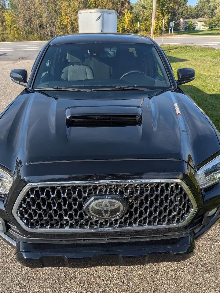 Toyota Tacoma 4WD Double Cab LB V6 AT TRD Sport (Natl) 2018