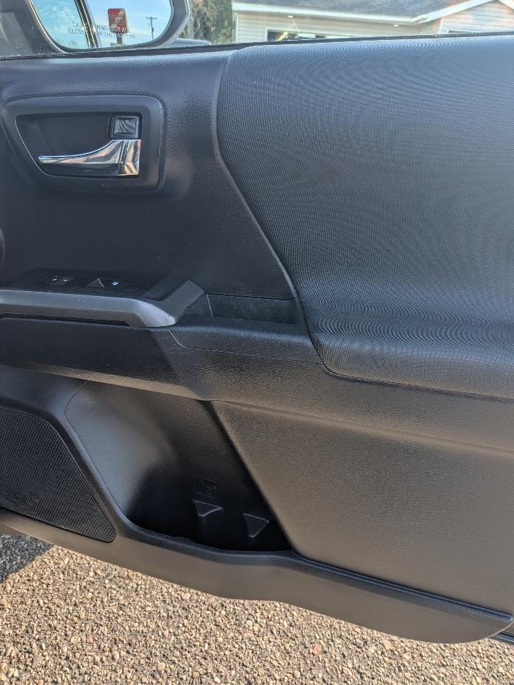 Toyota Tacoma 4WD Double Cab LB V6 AT TRD Sport (Natl) 2018
