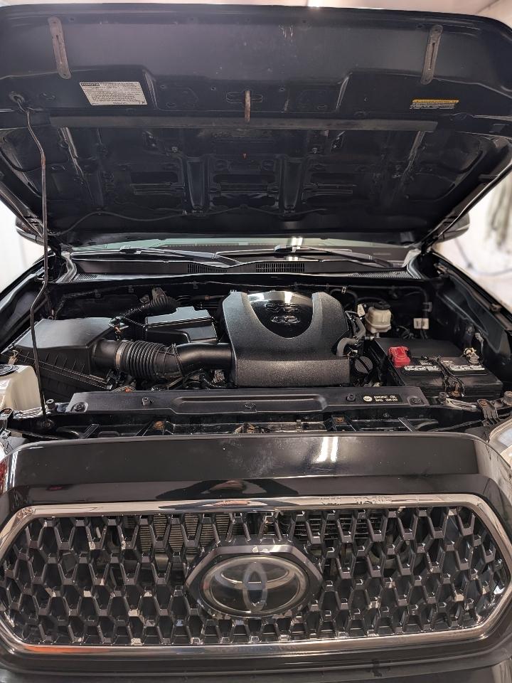 Toyota Tacoma 4WD Double Cab LB V6 AT TRD Sport (Natl) 2018