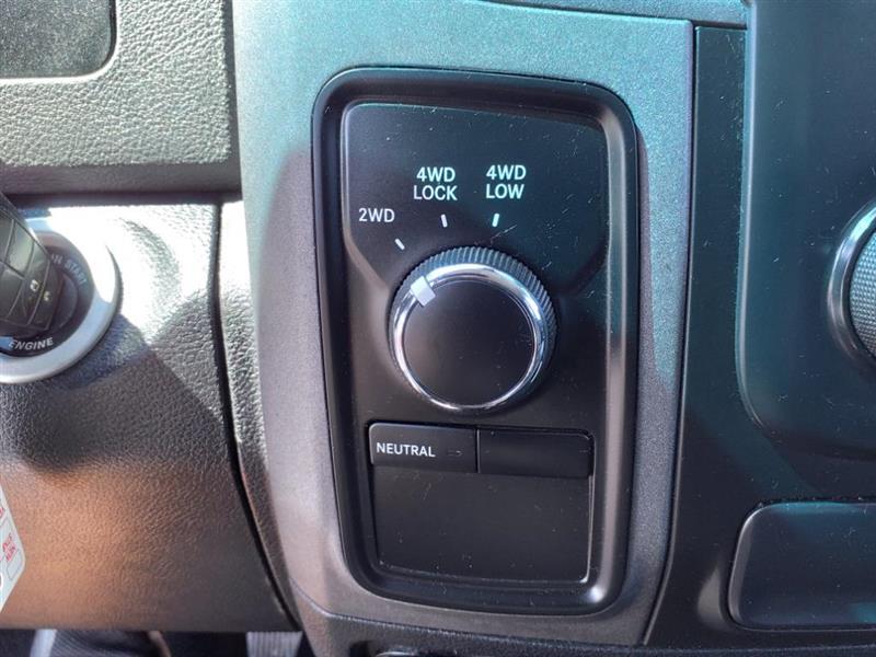 RAM 1500 Tradesman Quad Cab 4WD 2013