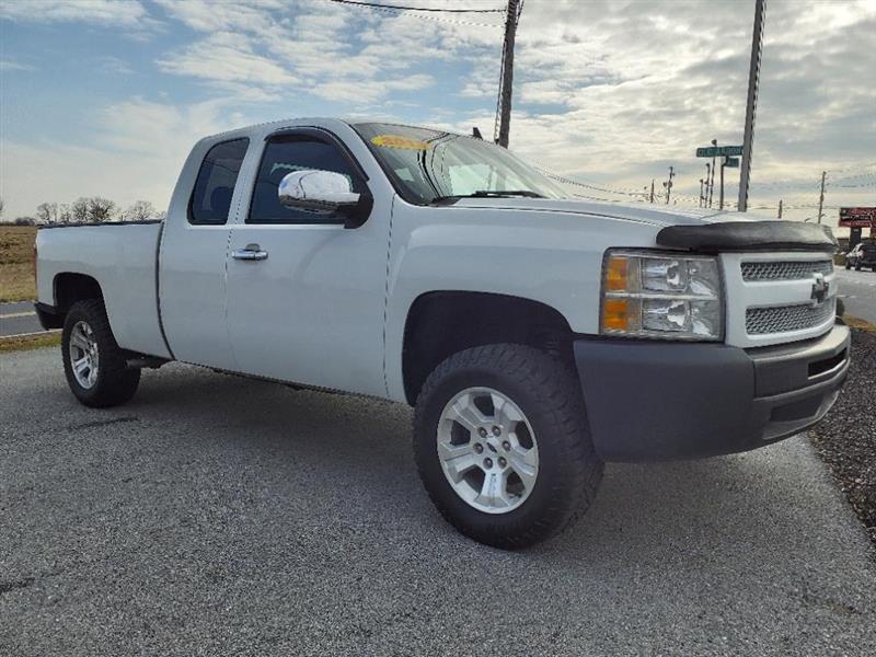 Chevrolet Silverado 1500 LS Extended Cab 4WD 2013