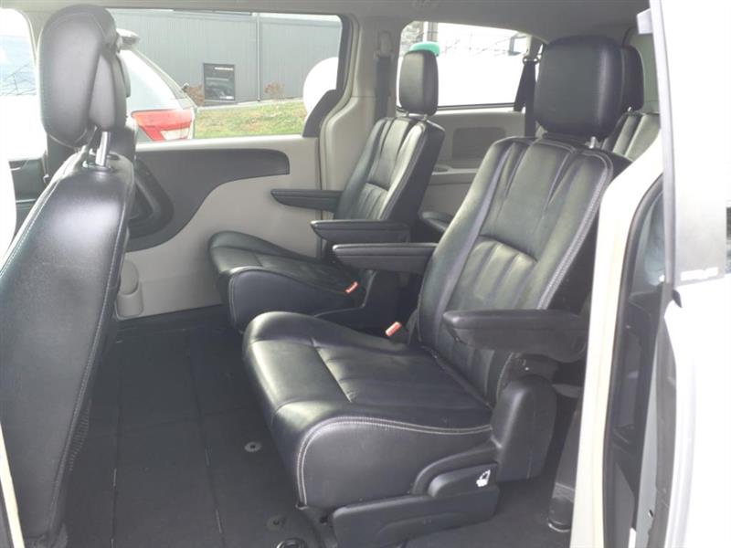 Chrysler Town & Country Touring 2014