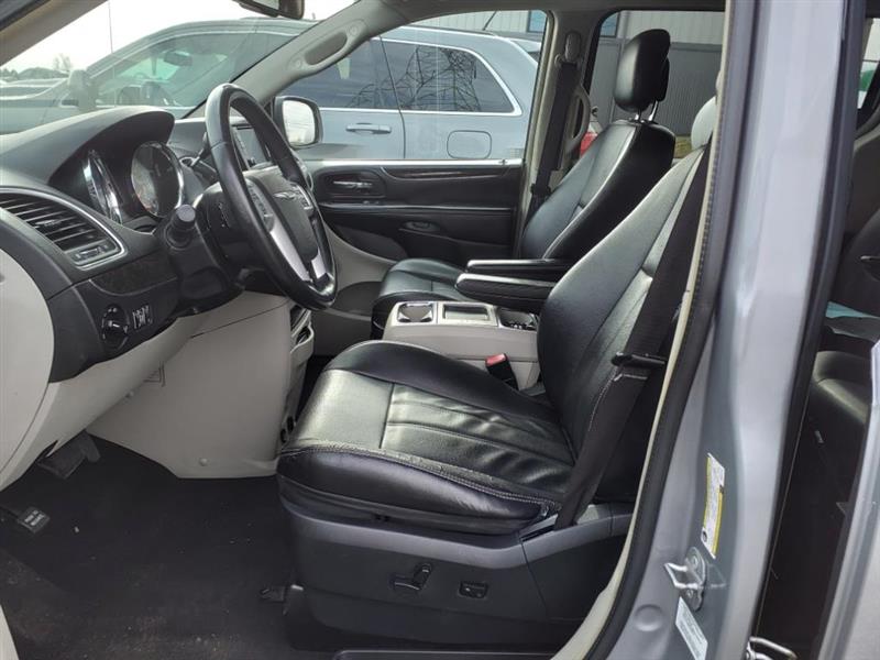 Chrysler Town & Country Touring 2014