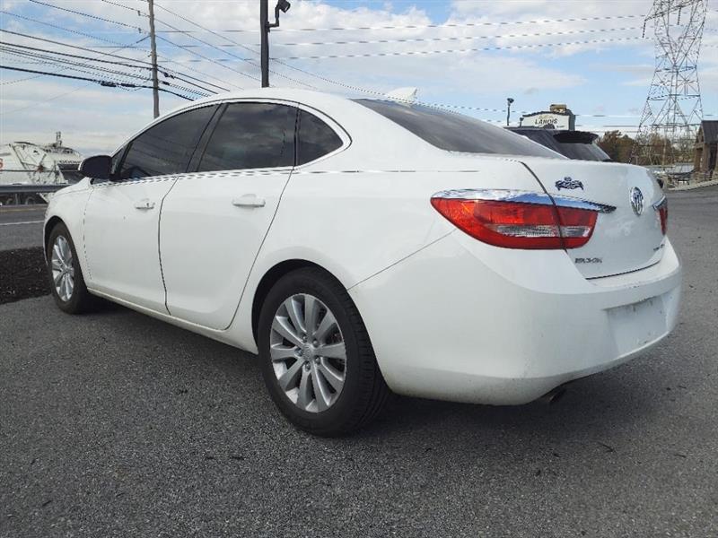 Buick Verano Base 2016