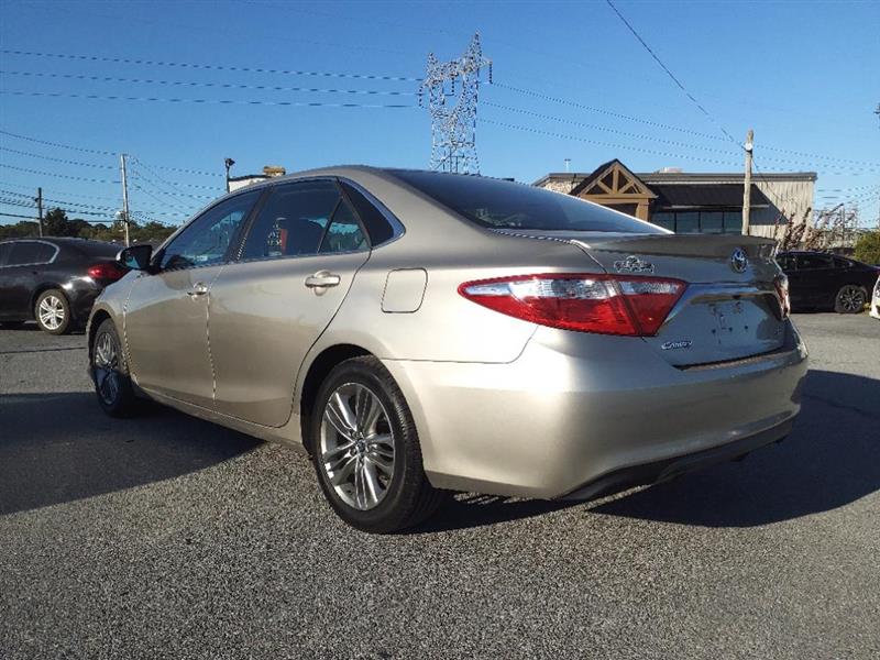 Toyota Camry SE 2015