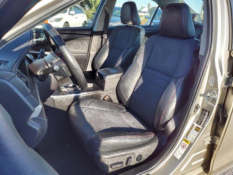 Toyota Camry SE 2015