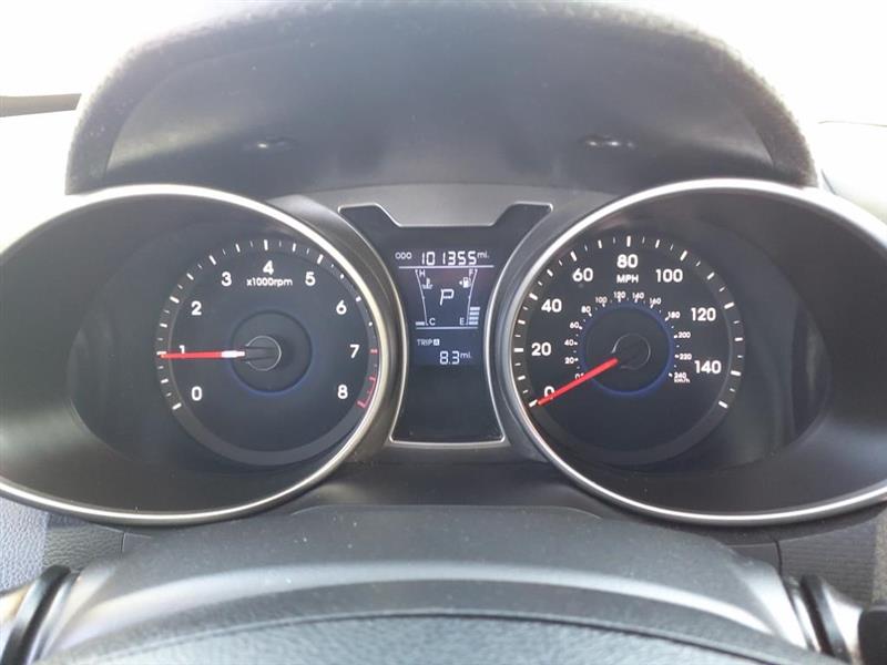 Hyundai Veloster Base 2013