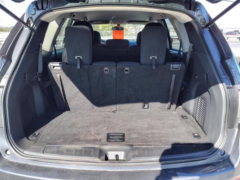 Nissan Pathfinder SV 4WD 2013