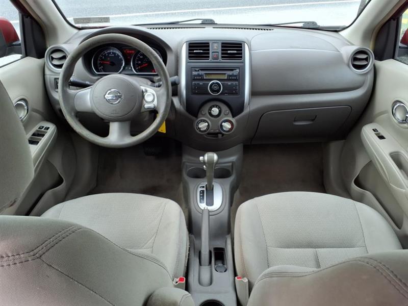 Nissan Versa 1.6 S Plus 2014