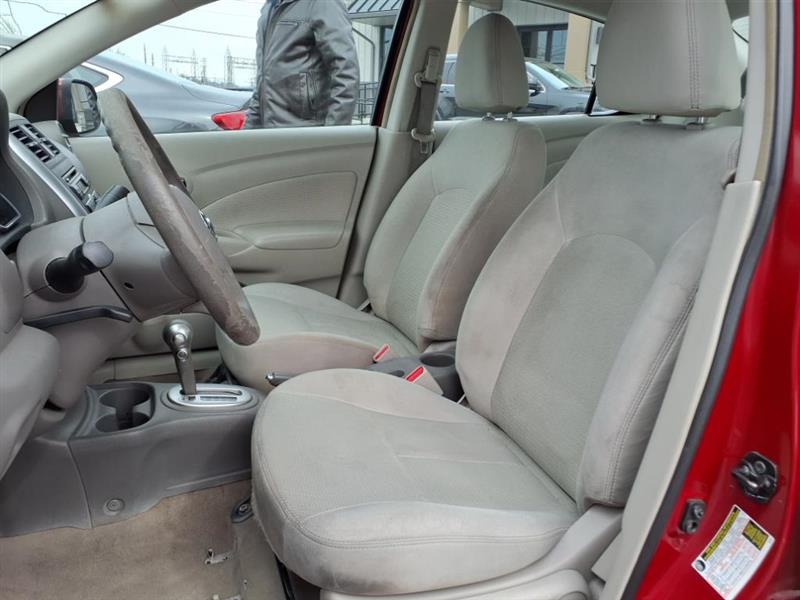 Nissan Versa 1.6 S Plus 2014