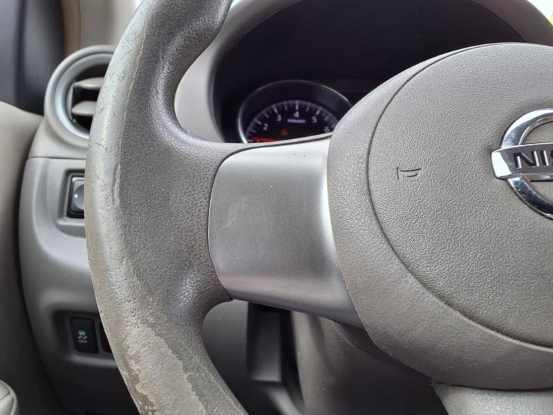 Nissan Versa 1.6 S Plus 2014