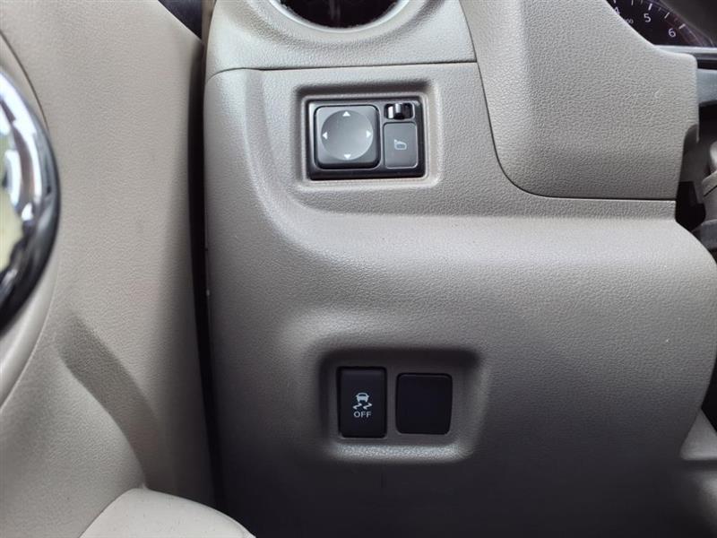 Nissan Versa 1.6 S Plus 2014