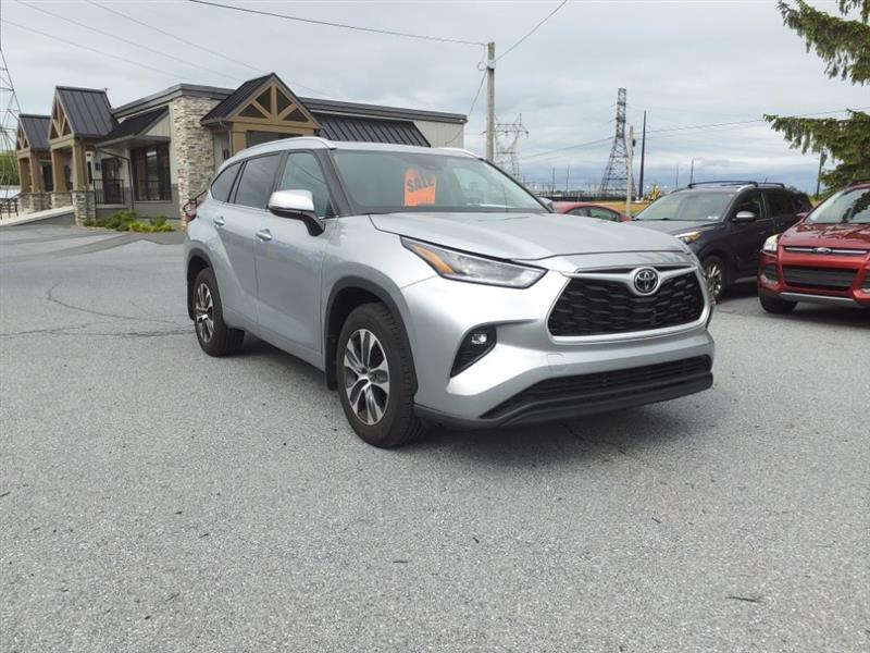 Toyota Highlander XLE AWD V6 2021