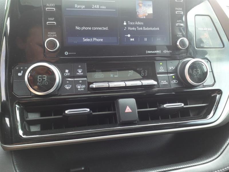 Toyota Highlander XLE AWD V6 2021