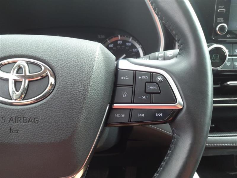 Toyota Highlander XLE AWD V6 2021