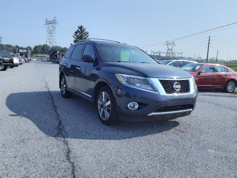 Nissan Pathfinder SV 4WD 2015