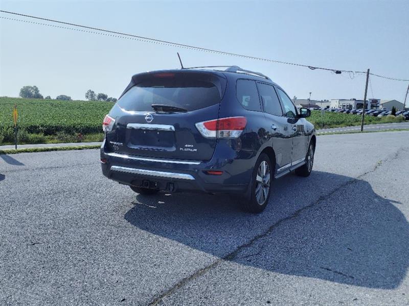 Nissan Pathfinder SV 4WD 2015