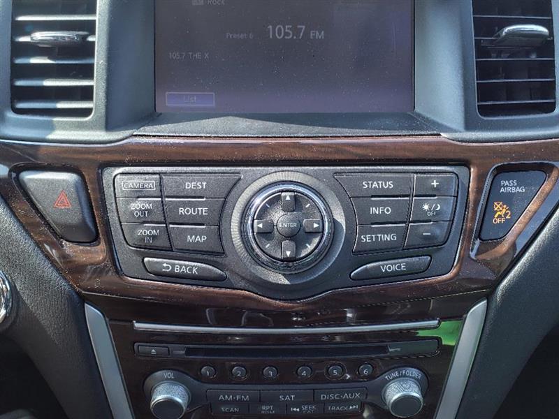 Nissan Pathfinder SV 4WD 2015