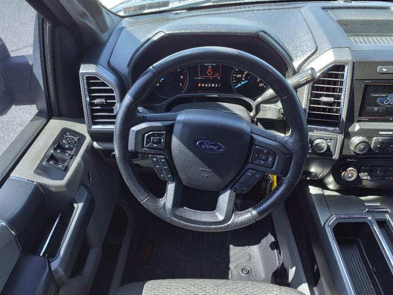 Ford F-150 XL SuperCrew 5.5-ft. Bed 4WD 2015