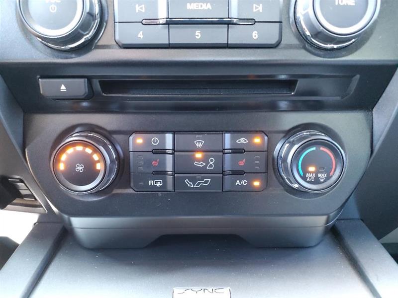 Ford F-150 XL SuperCrew 5.5-ft. Bed 4WD 2015