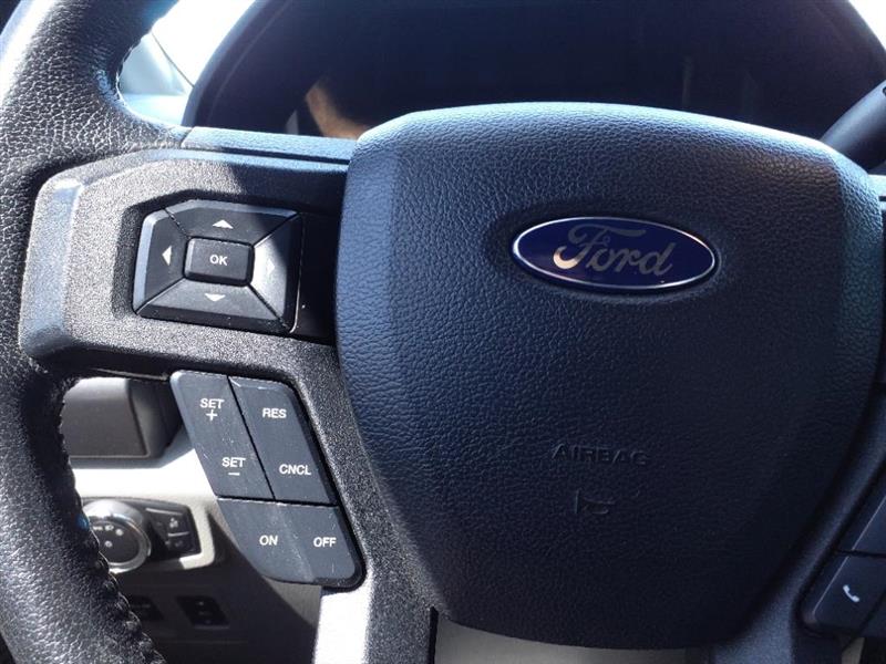 Ford F-150 XL SuperCrew 5.5-ft. Bed 4WD 2015