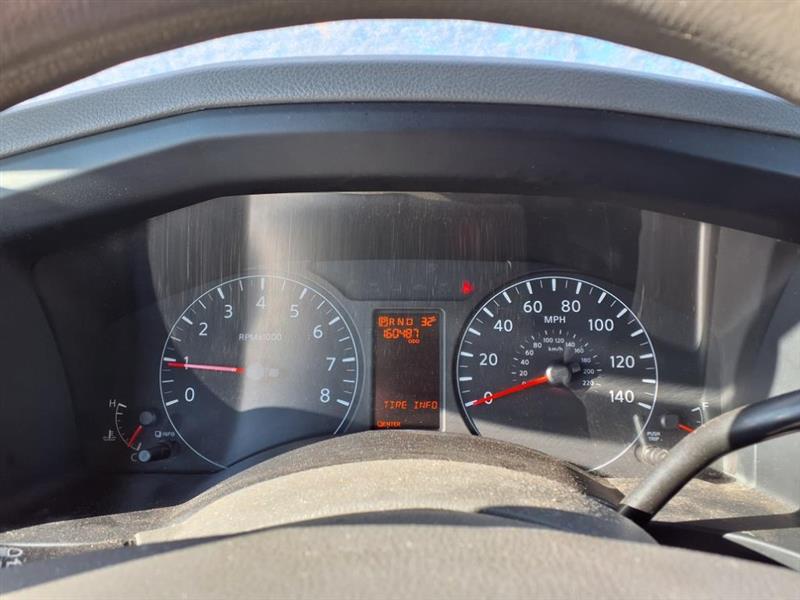 Nissan NV Cargo 2500 HD S V8 High Roof 2013