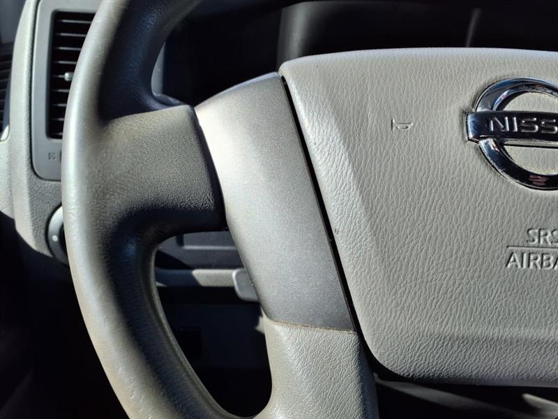 Nissan NV Cargo 2500 HD S V8 High Roof 2013