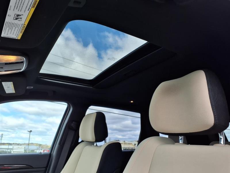 Jeep Grand Cherokee Laredo 4WD 2017