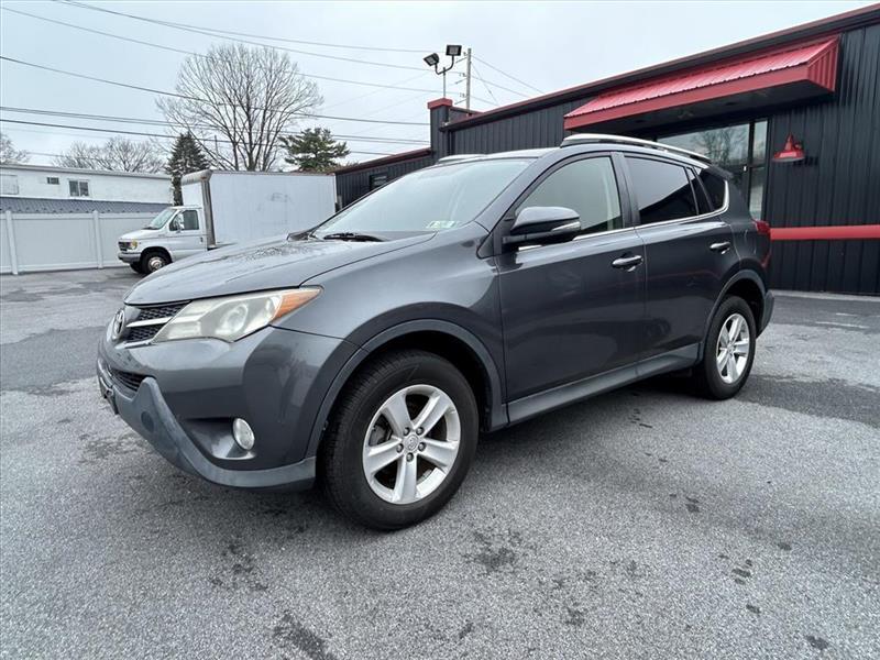 Toyota RAV4 XLE AWD 2013