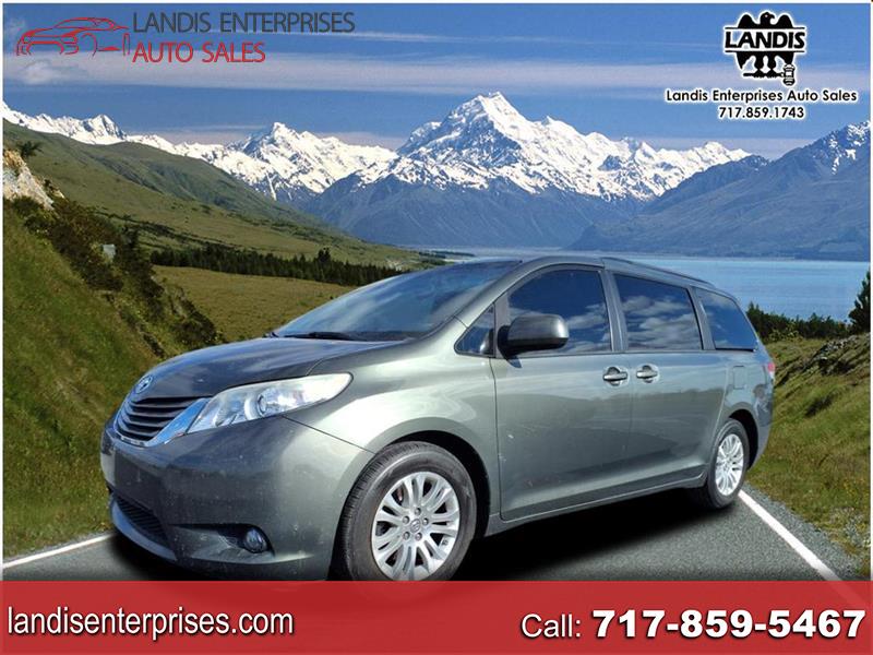 2013 Toyota Sienna XLE's photo