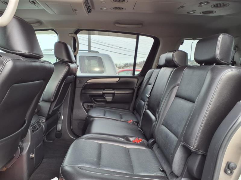 Nissan Armada SE 4WD 2008