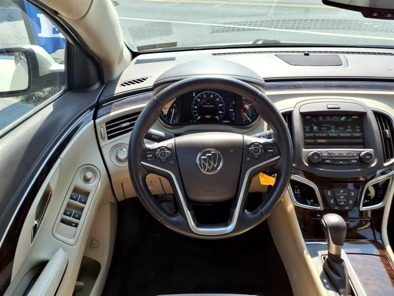 Buick LaCrosse Base 2016