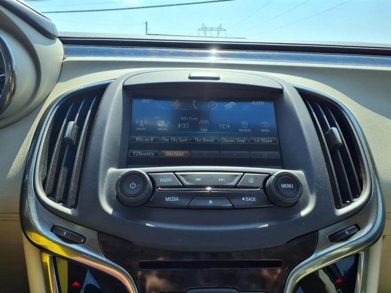 Buick LaCrosse Base 2016