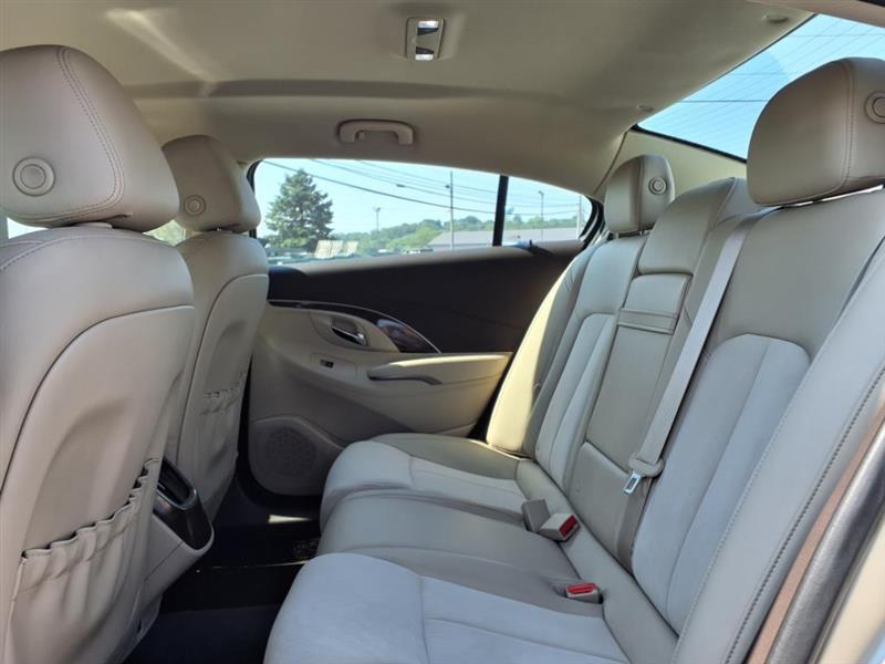 Buick LaCrosse Base 2016