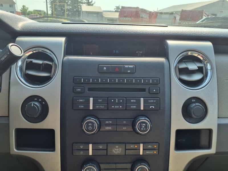 Ford F-150 XLT SuperCab 8-ft. Bed 4WD 2010