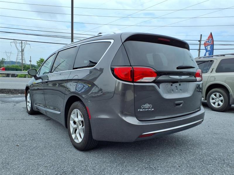 Chrysler Pacifica Touring-L Plus 2017