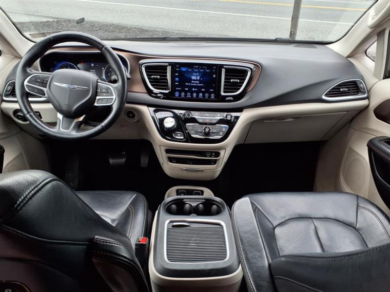 Chrysler Pacifica Touring-L Plus 2017