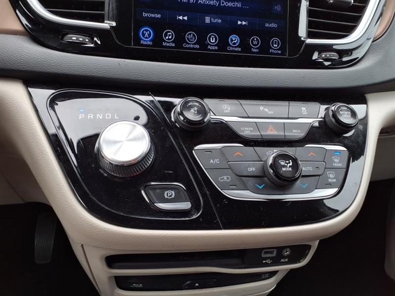 Chrysler Pacifica Touring-L Plus 2017