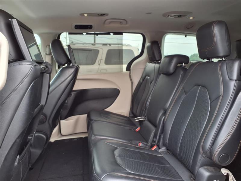 Chrysler Pacifica Touring-L Plus 2017