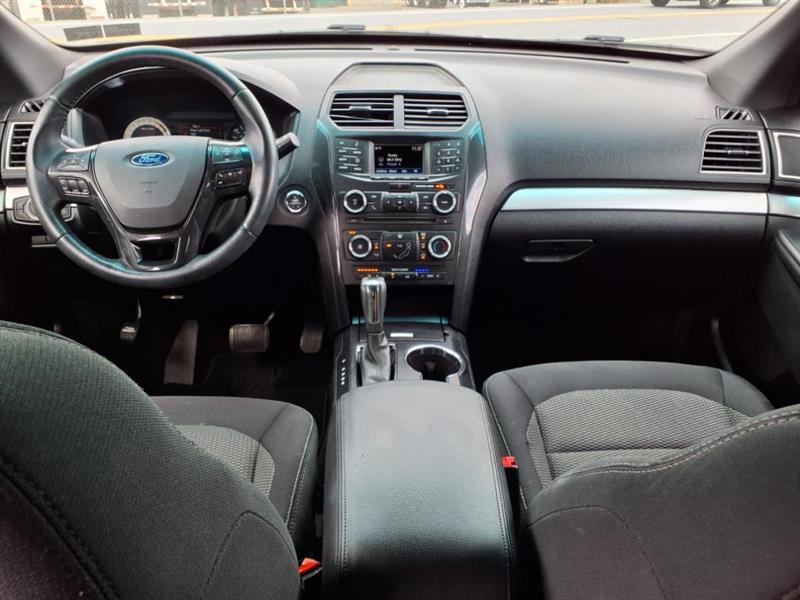 Ford Explorer XLT 4WD 2017