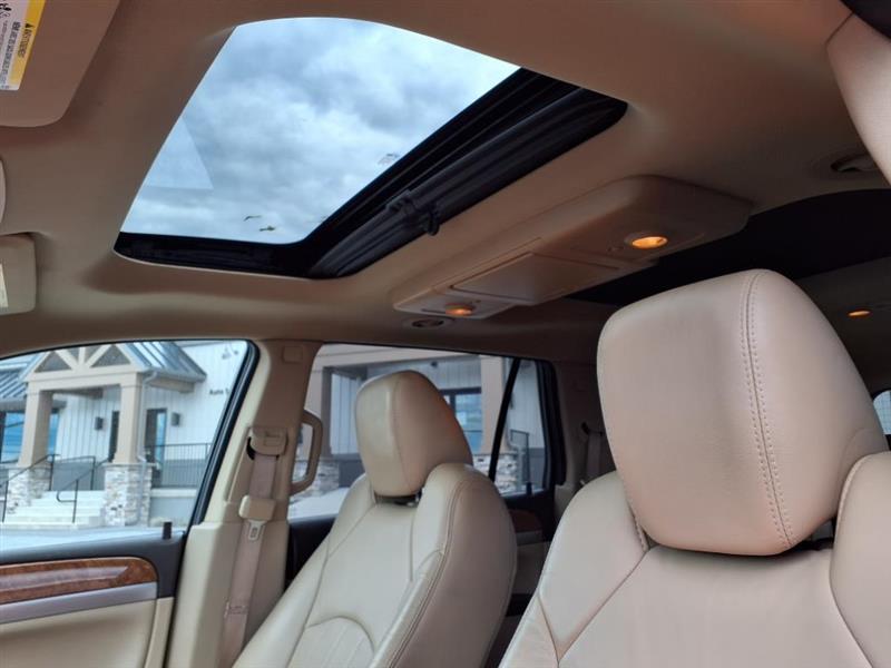 Buick Enclave Leather AWD 2012