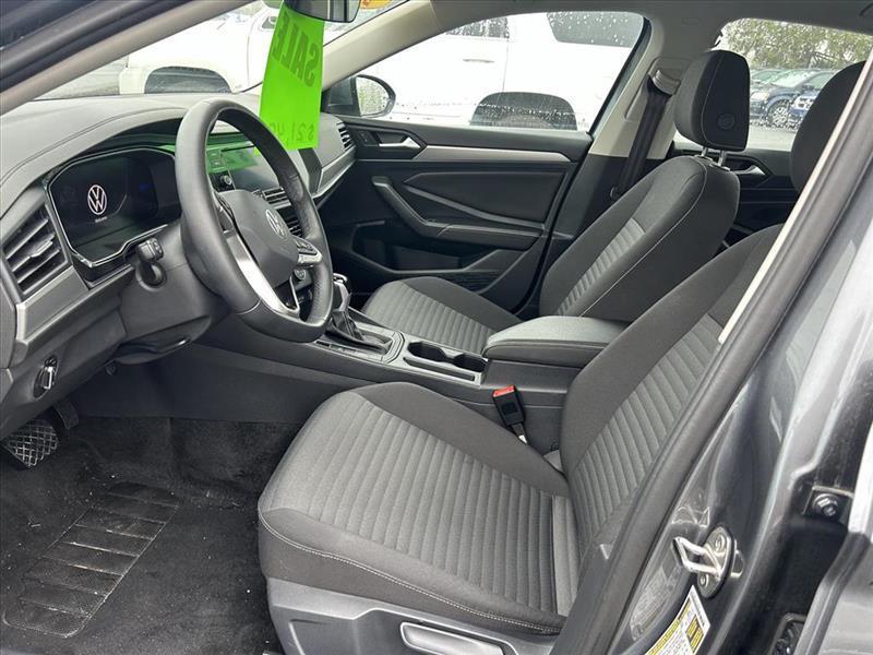 Volkswagen Jetta S 2024