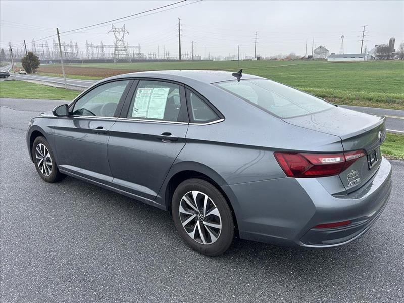 Volkswagen Jetta S 2024