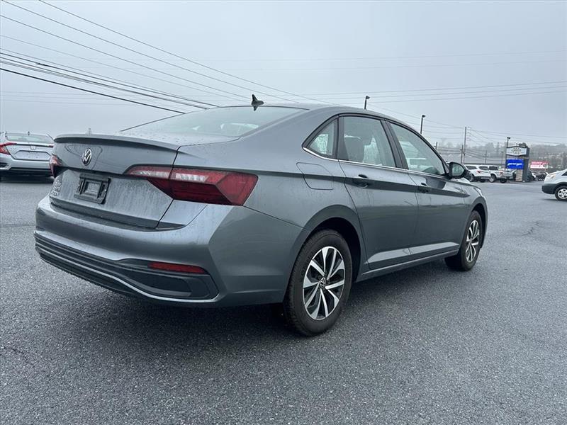 Volkswagen Jetta S 2024