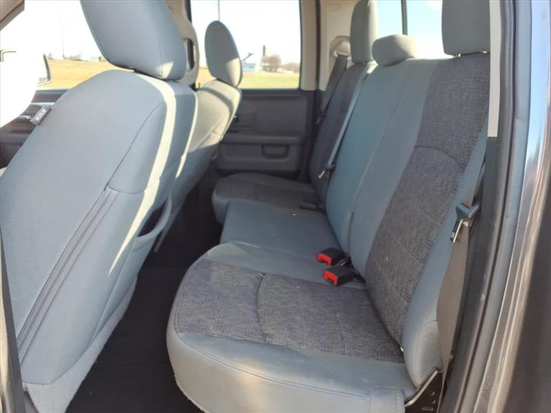 RAM 1500 SLT Quad Cab 4WD 2018