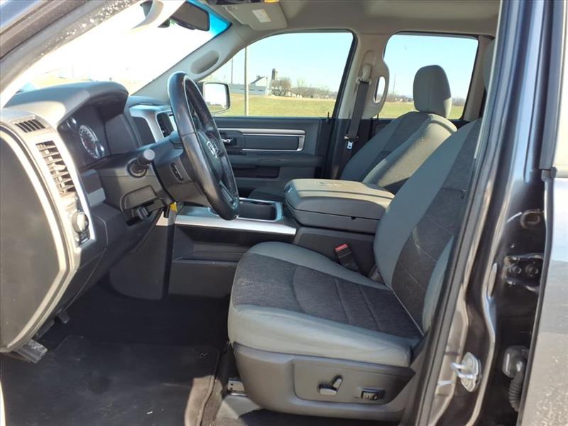 RAM 1500 SLT Quad Cab 4WD 2018