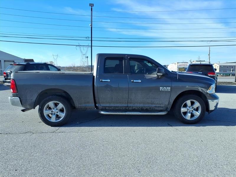 RAM 1500 SLT Quad Cab 4WD 2018
