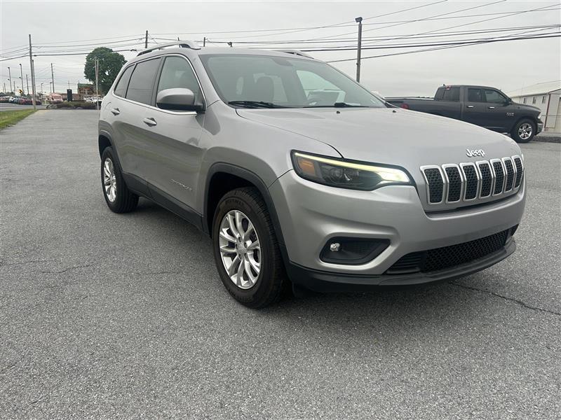 View vehicle photo 3